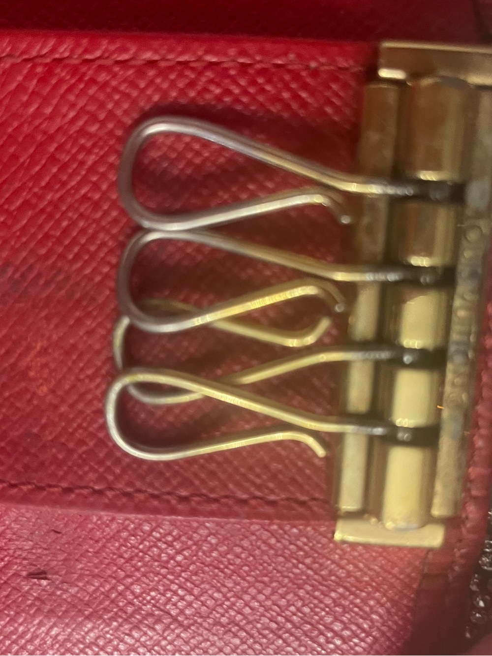 Louis Vuitton Red Textured Leather Key & Card Holder - Picture 4 of 6